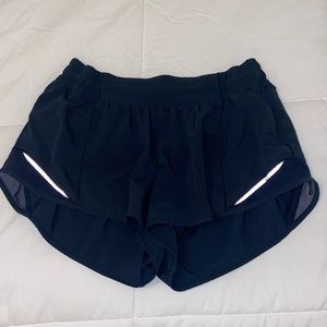 navy hotty hot short low rise/2.5 inseam